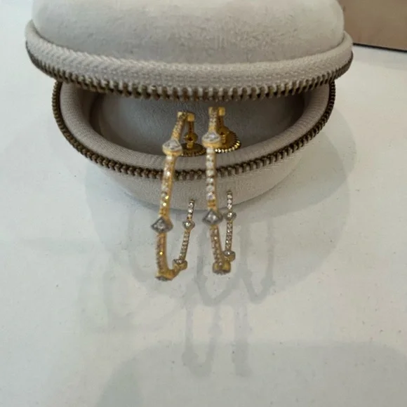 Freida Rothman pave arrow hoop earrings size medium - Picture 5 of 8